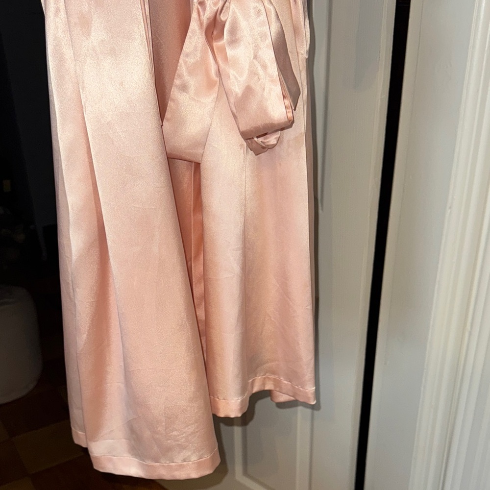 Oscar de la Renta Blush Satin Robe with Black Lace - Picture 4 of 12